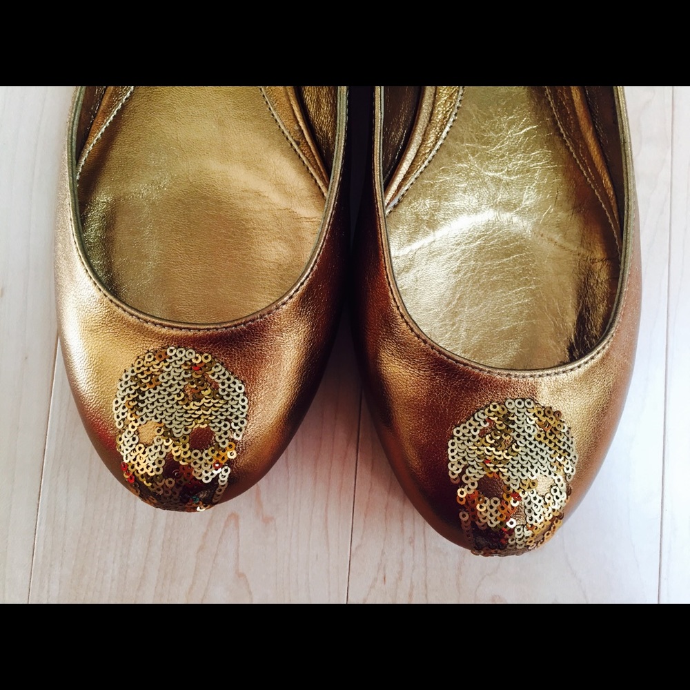 Alexander McQueen Gold Skull Round Toe Flats - Picture 3 of 3